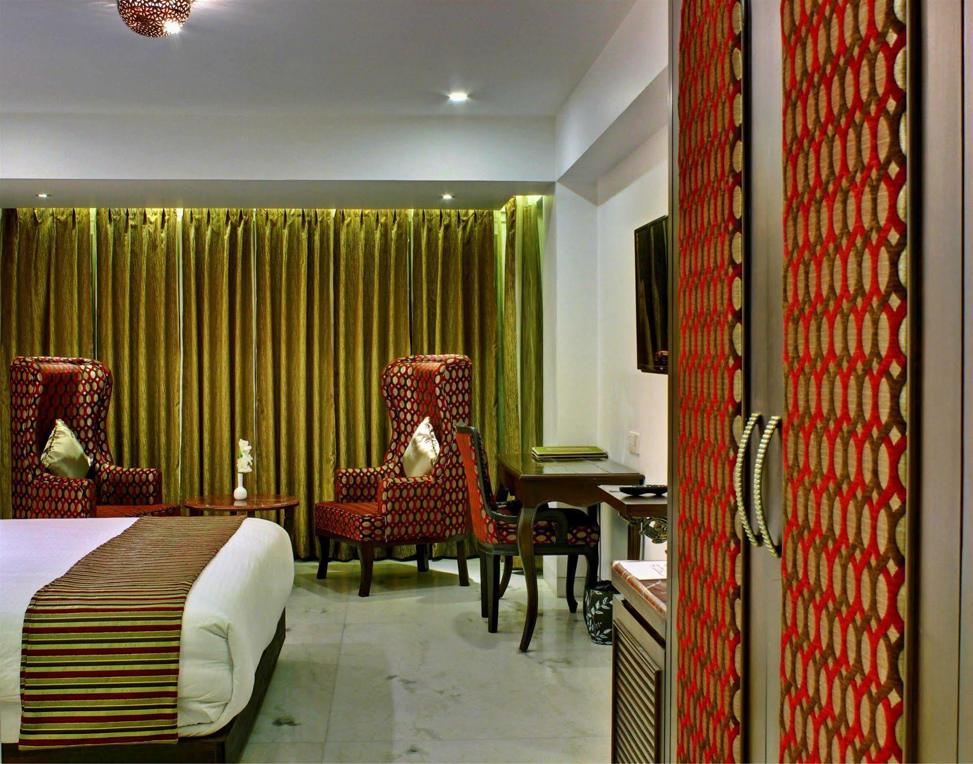 Ellbee Ganga View Hotel Rishīkesh Exterior foto