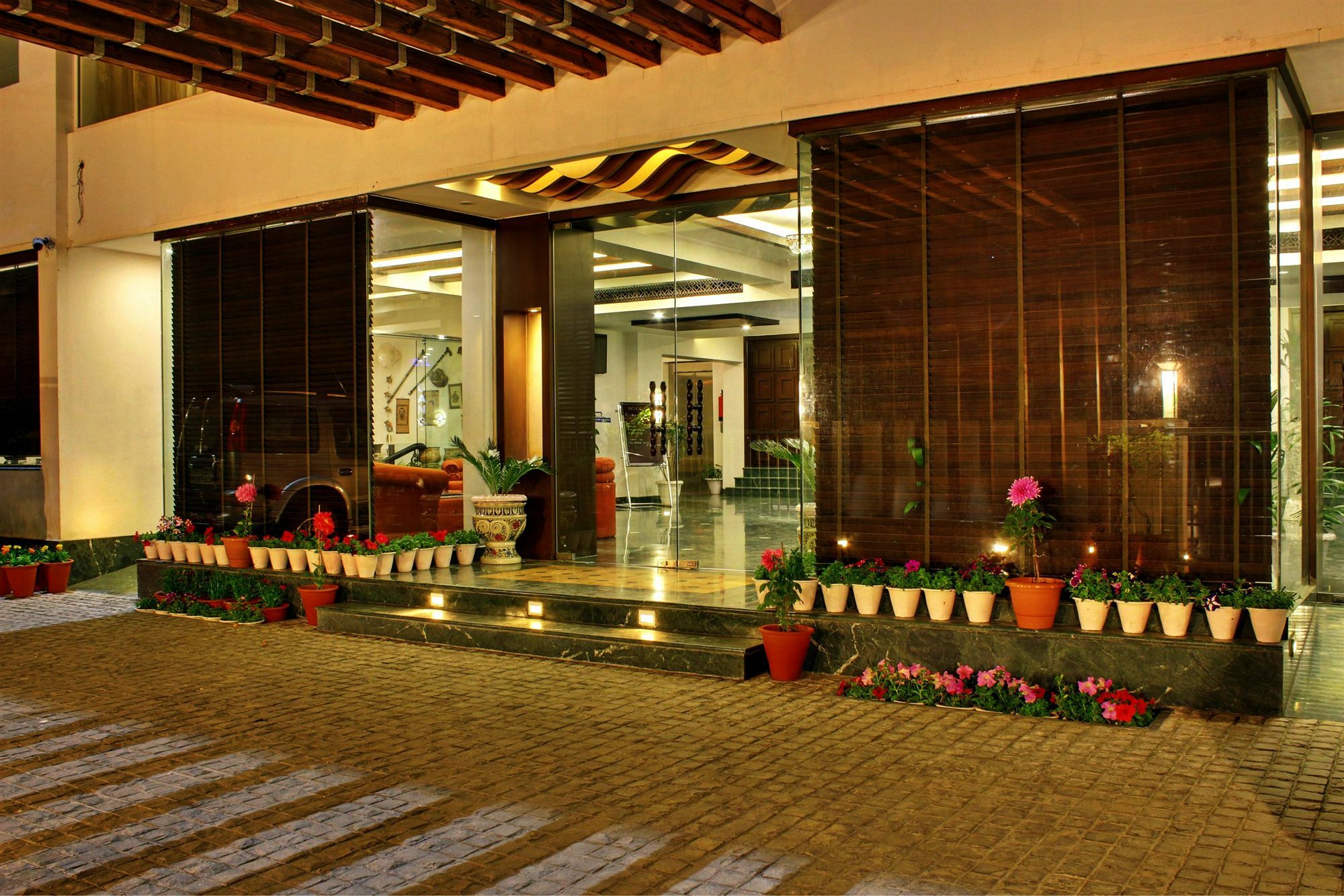 Ellbee Ganga View Hotel Rishīkesh Exterior foto